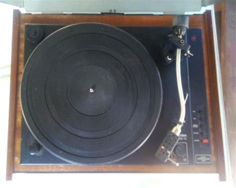 Проигрыватель пластинок Вега 106 | Проигрыватели пластинок