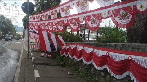 Jelang Hut Ke Ri Penjual Bendera Di Aceh Tengah Panen Rezeki