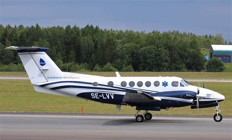 Se Lvv Beech B Super King Air Scandinavian Air Ambulan Flickr