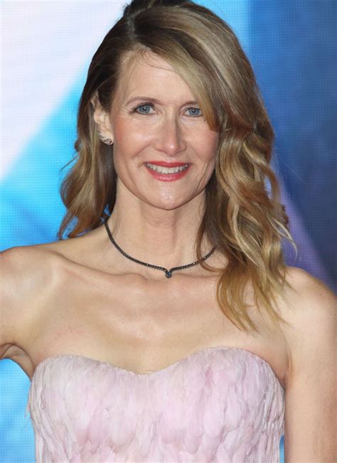 Laura Dern: Star Wars: The Last Jedi Premiere in London -06 | GotCeleb