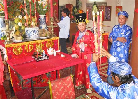 le cung mieu vinh long net  dao trong tin nguong cua nguoi  noi day
