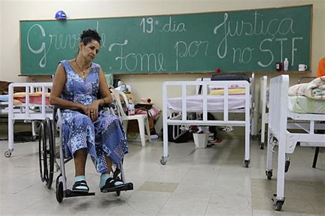 Debilitados militantes seguem greve de fome até que STF Geral