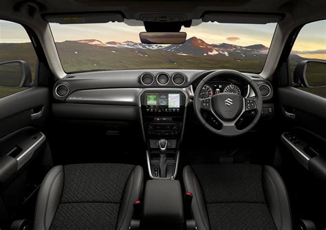 Vitara Colours, Interior, Boot & Dimensions | Suzuki UK