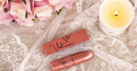 MAC x Nicki Minaj Nicki s Nude Lipstick Eat Love Make up блог за