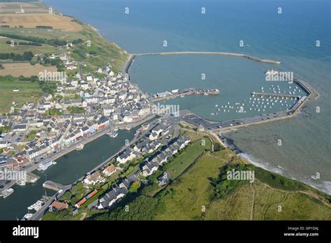 Vue A Rienne Station Baln Aire De Port En Bessin Huppain Sur Les Rives