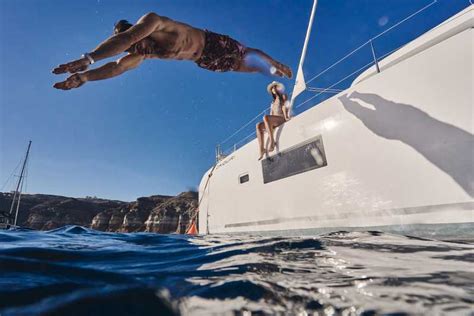 Santorin Luxus Katamaran Kreuzfahrt Mit Mahlzeit Auf Der S Dinsel