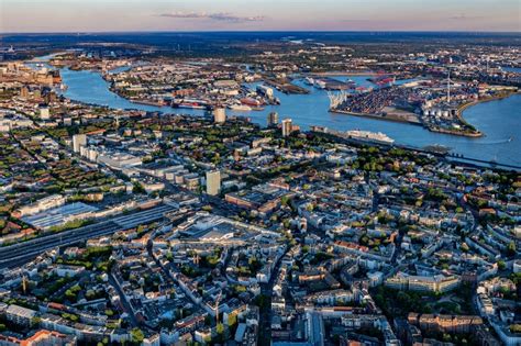 Hamburg Von Oben Stadtansicht Am Ufer Der Elbe Im Stadtgebiet Im