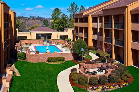 Hotels near UALR Little Rock AR | Courtyard Little Rock West