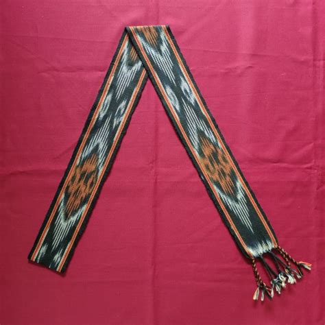 Jual Ikat Kepala Etnik Dayak Kalimantan Kain Tenun Etnik Shopee