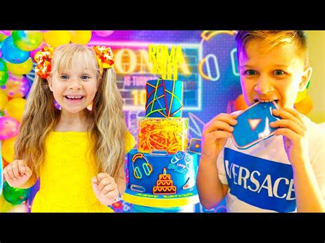 Diana and Roma celebrate Roma's 10th Birthday Party - Videos For Kids