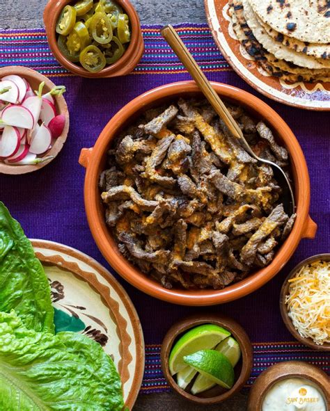 mojo marinated carne asada fajitas  lime yogurt recipe