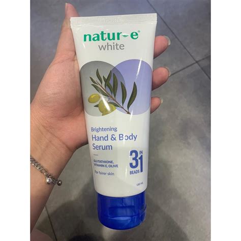 Jual NATUR E WHITE BRIGHTENING HAND AND BODY SERUM 180 ML Shopee