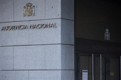 El acusado de patronear la patera en la que murió un hombre dice que él