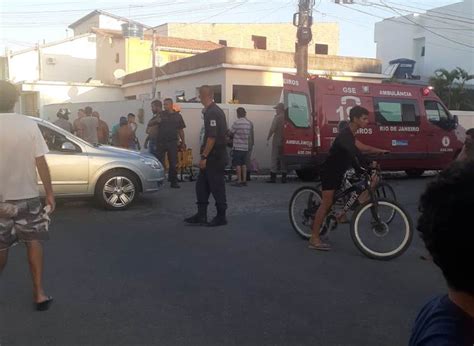 Vídeo Acidente deixa pai e filha feridos no Centro de SJB Parahybano