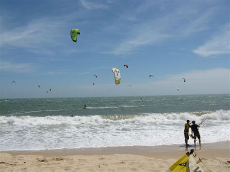 Head (South) East: Mui Ne: Kite Surfing