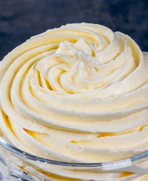 Buttercreme Mit Zutaten In Wenigen Minuten S E Rezepte