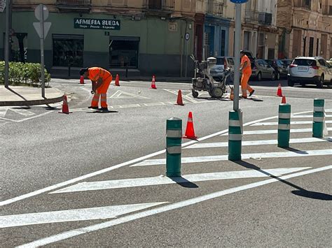 Sueca Realitza Treballs De Renovaci De Senyalitzaci I Pintura Vi Ria