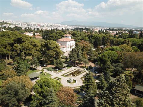 Dokuz Eylül Üniversitesi Kampüste Ne Var