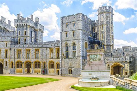 Buckingham Palace And Windsor Castle Tour Gray Line