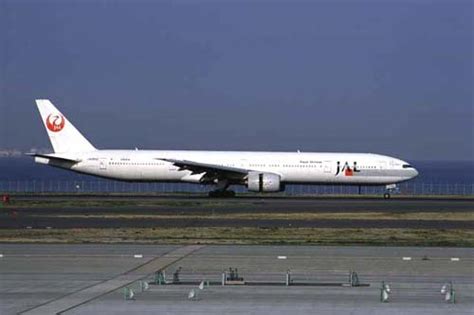 日本航空 旧塗装 B777 346 Ja8942 スピカ 羽田空港 2003年3月23日