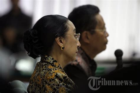 Hakim Maria Farida Bersaksi Dalam Sidang Hambit Bintih Foto 11 973022