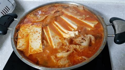 대패삼겹김치찌개 음식 갤러리