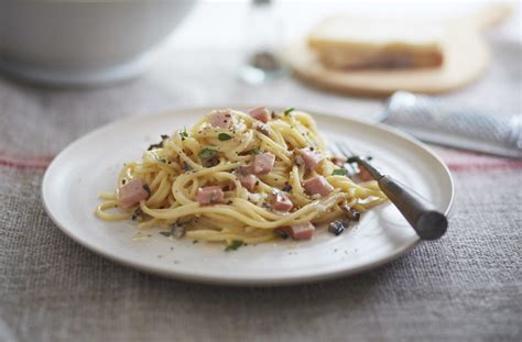 Spaghetti Carbonara With Roast Ham Tesco Real Food