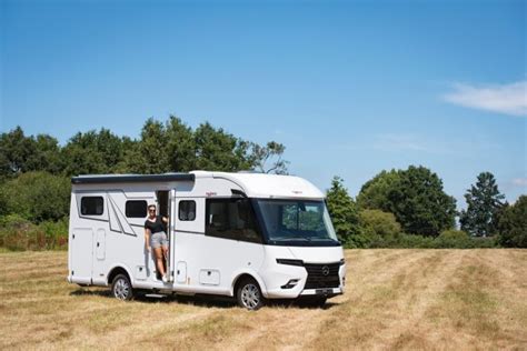 Frankia Neo MI7 BD un camping car intégral avec une ligne moderne