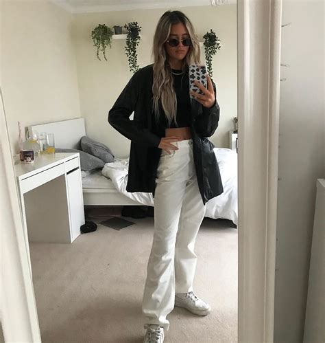 Olivia Neill On Instagram Dressing Up As Russian Spy Dont Text