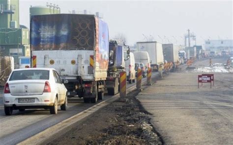 Trafic îngreunat pe Centura Capitalei spre mare de un autotren blocat