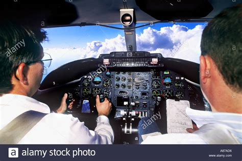 Lear 35 Cockpit