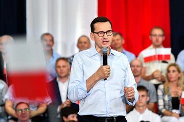 Morawiecki zapowiada rewitalizację osiedli z wielkiej płyty