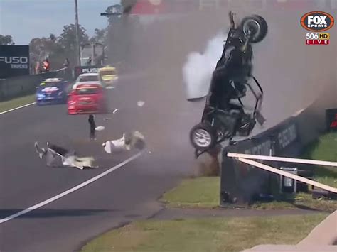 Damien Flack Crash Video Bathurst 1000 Rocked By Two Horrifying