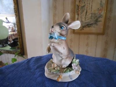 PRETTY PORCELAIN CAPODIMONTE BUNNY RABBIT FIGURINE Antique Price