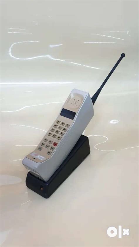 World S First Brick Mobile Phone Motorola Dynatac X Most Vintage