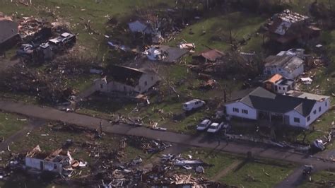 États Unis au moins 24 morts après le passage de tornades dévastatrices