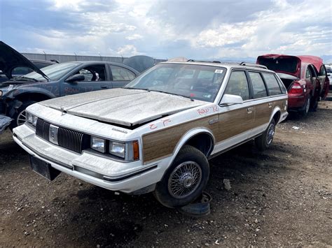 1984 Oldsmobile Cutlass Cruiser Wagon