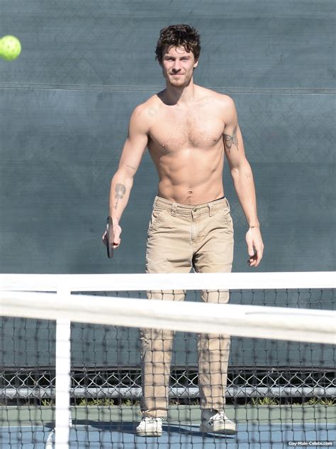 Shawn Mendes Shows His Nude Torso During Tennis Naked Male Celebrities