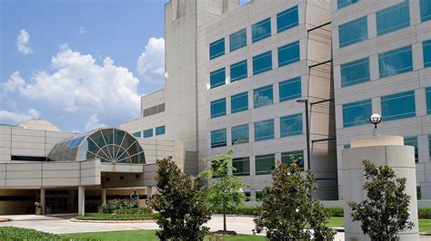 Transplant Center in The Woodlands Medical Center | Memorial Hermann