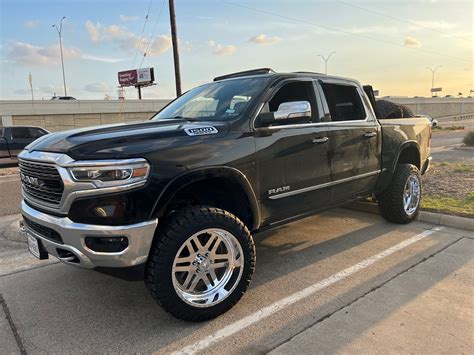 View Build 5 Inch Lifted 2019 Ram 1500 4WD Rough Country