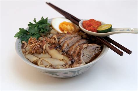 Braised Duck with Curl Noodles - Kuali