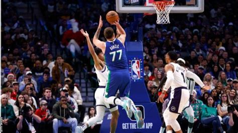 Nba Luka Doncic Inspires Dallas Mavericks To Christmas Day Win Over