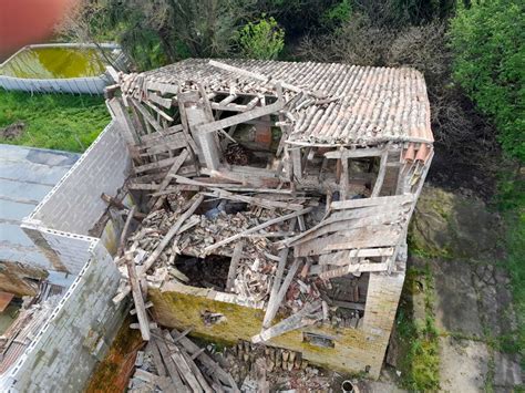 Crolla Il Tetto Di Un Edificio A Varmo