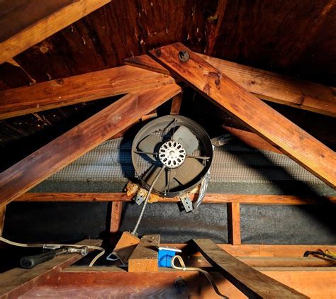 Attic Ventilation Fans - Pros and Cons ⋆ 🌲 ThePlywood.com