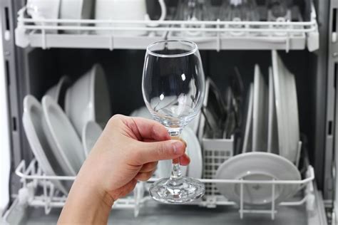 Voici Comment Ranger Et Laver Vos Verres Pied Dans Votre Lave Vaisselle