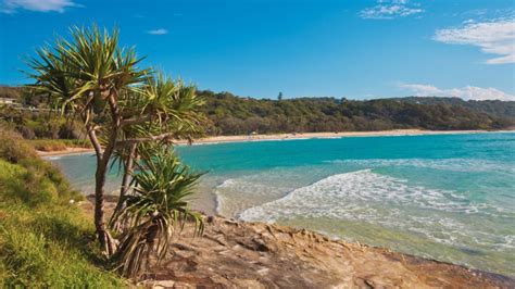 North Stradbroke Island Surf Guide: Where to Catch Waves?