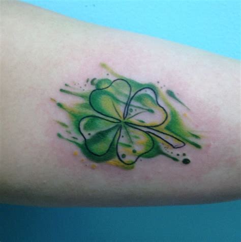 35 Artistic Shamrock and Four-Leaf Clover Tattoos - TattooBlend