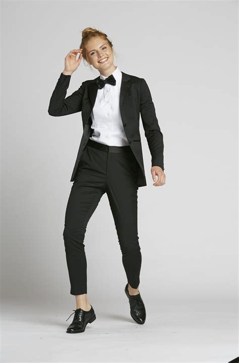 Wedding Tuxedos For Women A Guide To Looking Sharp And Stylish The Fshn