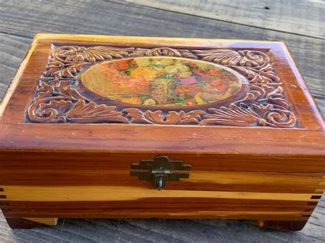 Vintage Cedar Wood Carved Jewelry Box With Hinged Lo… Gem