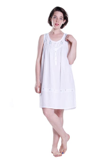 100 Cotton Sleeveless Embroidered Chemise La Cera™